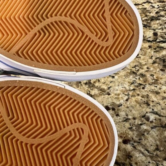 Nike tye dye slip on sneakers women’s 6 - Picture 8 of 8